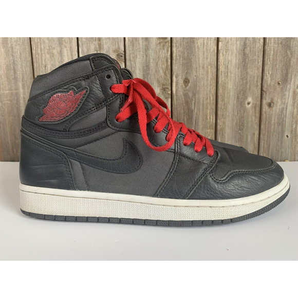 Jordan Other - Air Jordan 1 Retro High OG ‘Black Gym Red’ 555080 060 Black/Mtllc Silver Size 9